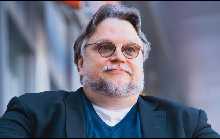 Guillermo del Toro. El cineasta, siempre comprometido con la interacción virtual con sus seguidores. AFP