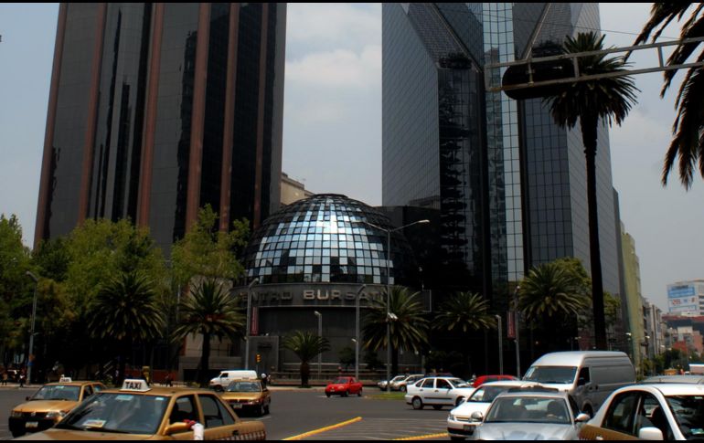 Los mercados accionarios presentan movimientos negativos, como reflejo de la volatilidad por temas asociados al petróleo. NTX / ARCHIVO