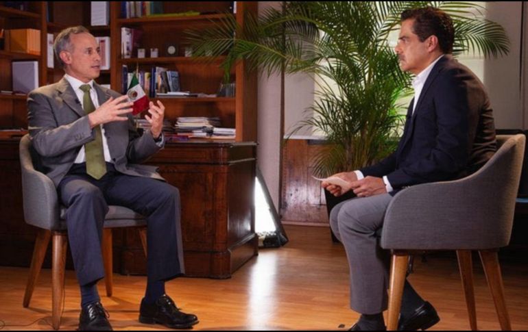 El subsecretario Hugo López-Gatell fue entrevistado por Javier Alatorre después de que éste recomendarla en su noticiario 