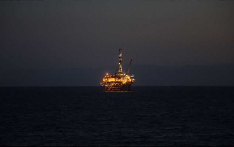 Hay baja demanda de petróleo a nivel mundial y no se sabe cuánto volverá a repuntar. AFP/M. Tama