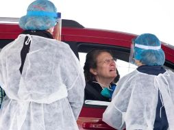 El paquete incluye hisopos de algodón, un tubo de recolección, una bolsa de protección y una caja para enviar la muestra de regreso al laboratorio. EFE/M. Reynolds