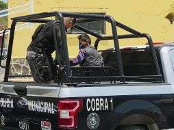 En dos días, las Policías municipales del Área Metropolitana de Guadalajara arrestaron a 11 personas que se negaron a ponerse cubrebocas y que se resistieron a las medidas de aislamiento; fueron remitidas a Juzgados Municipales. ESPECIAL