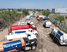 Para satisfacer la creciente demanda se inició con un programa de distribución de agua de manera gratuita en pipas en todo el estado. TWITTER/ @EnriqueAlfaroR