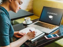 A DISTANCIA.  La oferta de cursos es variada y para todos los gustos. ESPECIAL