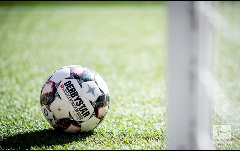 El futbol alemán estaría de regreso el próximo 9 de mayo, en espera del visto bueno de las autoridades. TWITTER / @Bundesliga_DE