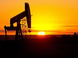 Los precios del oro negro siguen siendo bajos, por el colapso de la demanda debido a las restricciones decididas en todo el planeta para combatir la pandemia de COVID-19. AFP / ARCHIVO