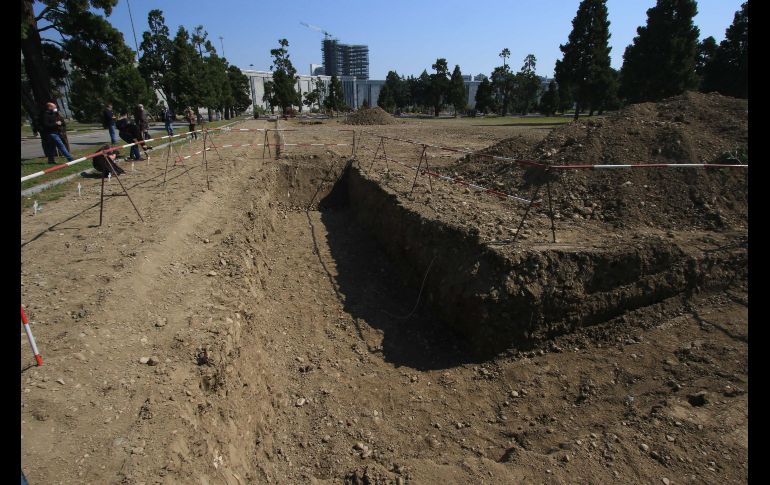El terreno dedicado a los cuerpos no reclamados puede alojar hasta 600. EFE/EPA/P. Salmoirago