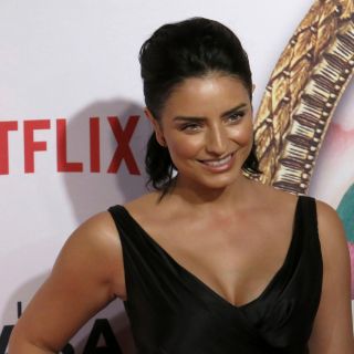 Aislinn Derbez narra la serie "Siete mundos, un planeta"