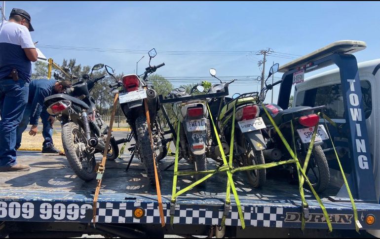 El hecho se registra durante un operativo a motocicletas irregulares en los cruces de Antigua Carretera a Chapala y la avenida Edén. ESPECIAL / Secretaría de Seguridad Jalisco