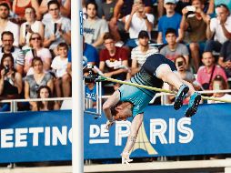 APLAZADA. La reunión de París, Francia, es una de las afectadas por el coronavirus. EFE