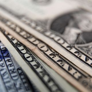 Dólar amanece volátil; se vende en 25.22 pesos