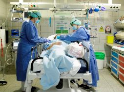 Europa concentra 1.28 millones de los casos de COVID-19, mientras que Estados Unidos está muy próximo a superar la barrera del millón de casos. EFE / R. De la Rocha