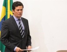 El ministro de Justicia, Sergio Moro, anuncia su salida del gobierno este viernes durante una conferencia de prensa en Brasilia. EFE/J. Alves