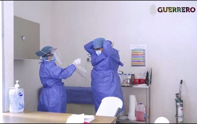 El gobernador Héctor Astudillo Flores enfatizó que es necesario redoblar esfuerzos, ya que el 23 de abril fue el día que se registró el mayor número de casos positivos y defunciones. TWITTER / @SSaludGro