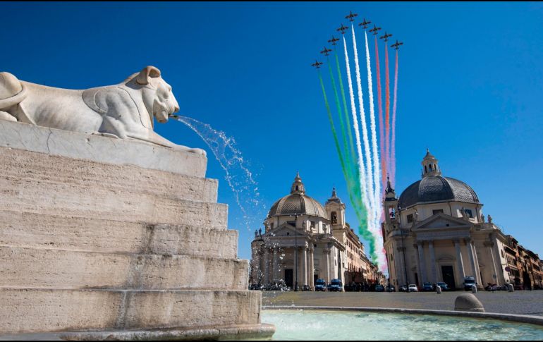 Las buenas noticias coinciden con el 75 aniversario de la liberación del fascismo en 1945, efeméride que los italianos han vivido confinados por las restricciones de movilidad. EFE / C. Peri