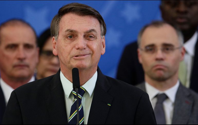 El presidente Jair Bolsonaro habla en conferencia de prensa sobre la renuncia de Sergio Moro, hoy exministro de Justicia y Seguridad Pública. AP/E. Peres