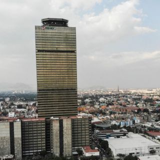 Piden a 18 mil empleados de Pemex recorte de salario