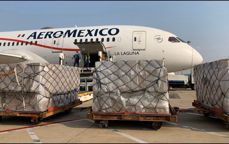 Se traslada equipo médico que compró el Gobierno mexicano. TWITTER@ConsulMexSha