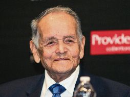 SIEMPRE AFABLE. Tomás Balcázar González en una de sus últimas apariciones, en el Salón de la Fama de Pachuca en noviembre de 2019. IMAGO7