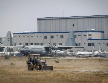 El titular del Ejecutivo federal insiste en seguir con la construcción del Aeropuerto Internacional de Santa Lucía, entre otros de sus proyectos. SUN/ARCHIVO