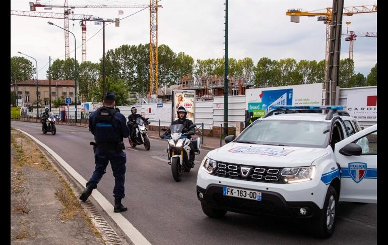 Medios locales afirman que el agresor llevaba en el vehículo una carta en la que aludía a su acción, así como un cuchillo. EFE/C. Petit