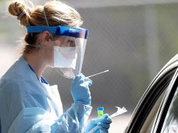 La falta de pruebas en Estados Unidos ha desatado las críticas de gobernadores demócratas. EFE/J. Mabanglo