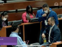 Previo al arranque de la sesión se observó algunos legisladores sin utilizar el cubrebocas, ni guardar la sana distancia. ESPECIAL