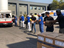 Personal de la farmacéutica y de la Secretaría de Salud participaron en la entrega de los productos. ESPECIAL