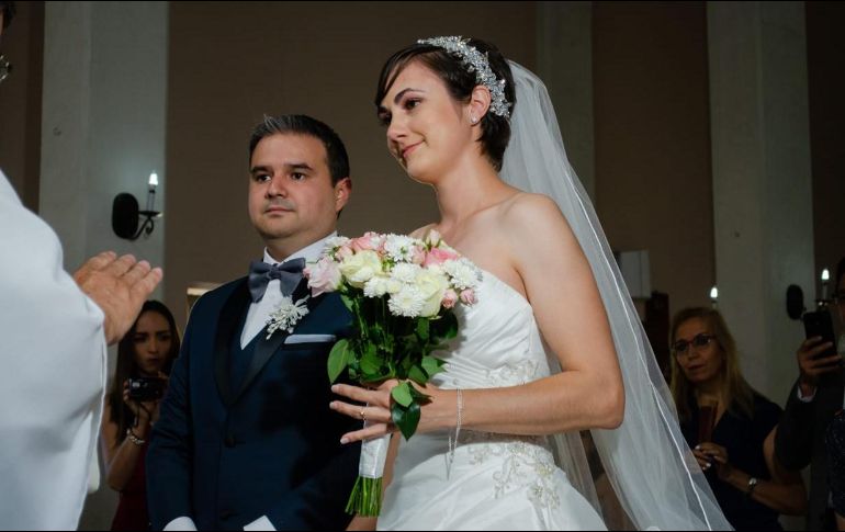 Este martes se cumple un año del accidente en el que perdieron la vida los recién casados, Alejandro y Fernanda. ESPECIAL
