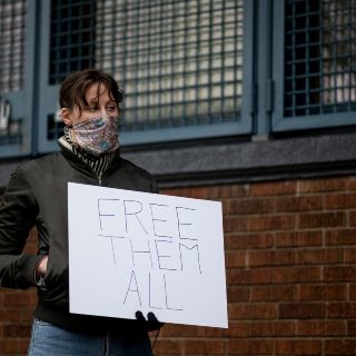 Interna que dio a luz estando intubada muere por COVID-19