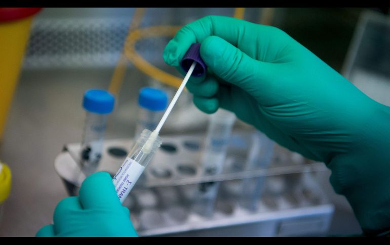 El paciente dio positivo por COVID-19 en una quinta prueba. AFP/ARCHIVO