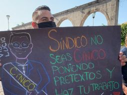 A las 09:00 horas los oficiales realizaron su protesta en la plaza principal del municipio. ESPECIAL