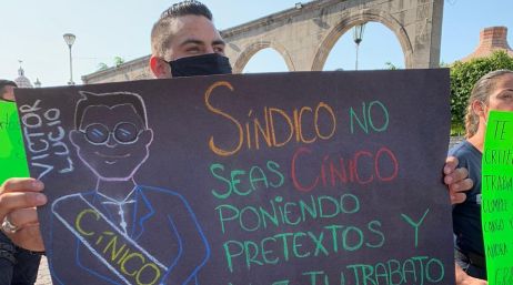 A las 09:00 horas los oficiales realizaron su protesta en la plaza principal del municipio. ESPECIAL