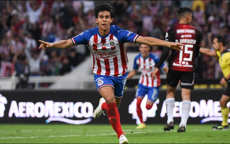 Según World Soccer, Macías es un delantero técnicamente dotado, hiperactivo, con determinación, letal ante el arco rival porque hace goles de diferentes manufacturas. IMAGO7