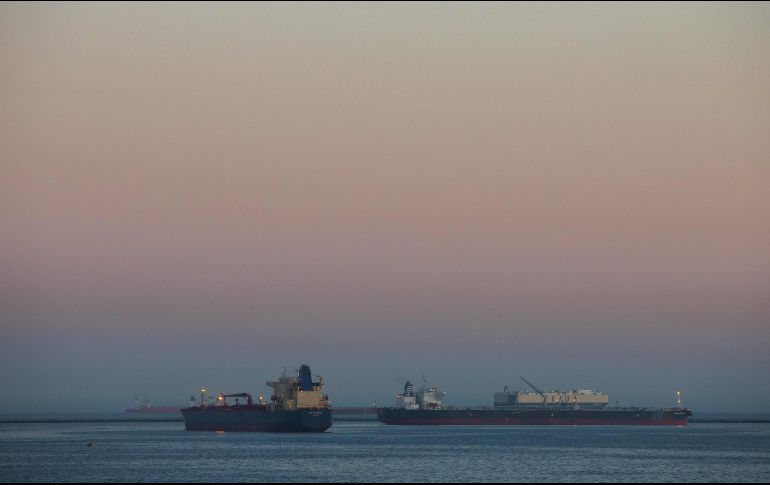 A pesar del repunte en precios, los analistas señalan que el problema del almacenamiento del crudo sigue presente. AFP/ARCHIVO