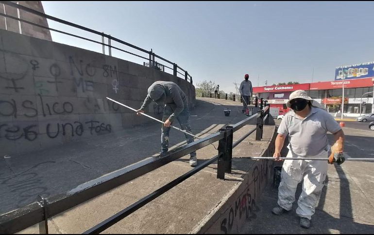 Se estima que las labores duren aproximadamente diez días, pues se requerirá de un proceso de agua y arena a presión para poder retirar el grafiti. ESPECIAL / Gobierno de Guadalajara