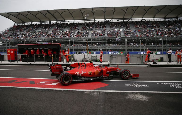 Debido a la pandemia del coronavirus, diversos organizadores de los Grandes Premios de Fórmula 1, a petición de los respectivos gobiernos, planean arrancar la temporada 2020 sin afición. AP / ARCHIVO