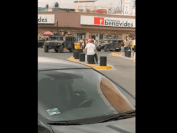 Este jueves aparecieron nuevos videos donde la gente formada vitorea a los criminales y abuchea a las autoridades. ESPECIAL