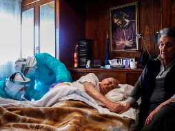 El número de casos confirmados ha registrado una nueva bajada pues se registraron solo mil 175 infectados y suman en total 215 mil 216. EFE / Q. García