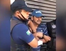 Las instrucciones para los elementos de la Policía de Tala son las de invitar a los ciudadanos que no porten cubrebocas a ponérselo; y en caso de no tener, darle uno. TWITTER/Revolucion3_0