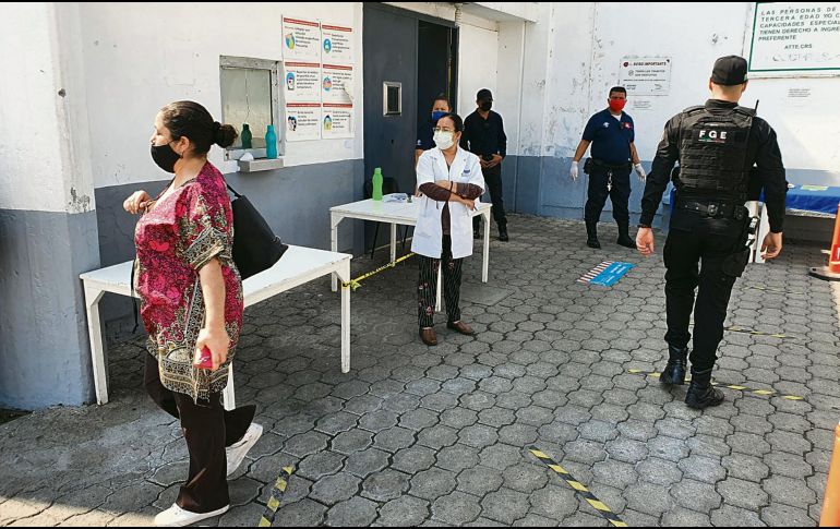 Un puesto de desinfección para los visitantes a Puente Grande. EL INFORMADOR / G. Gallo