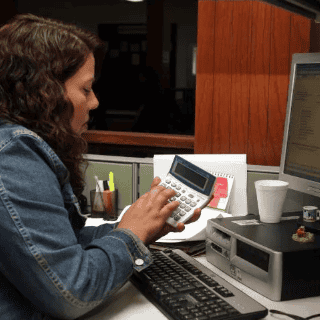 Estrés laboral podría aumentar riesgo de enfermedad arterial