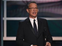 Tom Hanks dedica emotivo mensaje a graduados universitarios