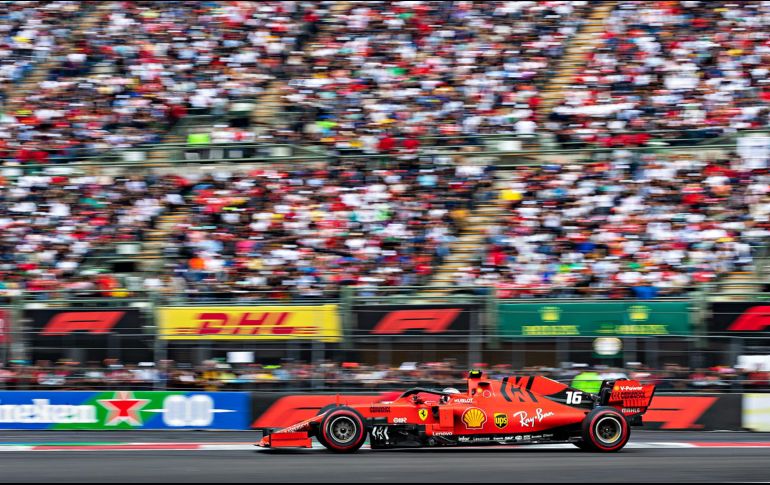 Ferrari y Red Bull se opusieron a una reducción de ese techo de gastos anual, mientras que McLaren lucha en favor de una bajada más amplia, hasta los 100 MDD. IMAGO7
