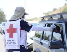 En la toma de temperatura participa personal de la Cruz Roja, Protección Civil y Bomberos de Jalisco, la Guardia Nacional, entre otras dependencias. ESPECIAL/ Gobierno de Jalisco