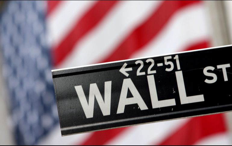 En la Bolsa de Nueva York, el Dow Jones retrocedió 205.49 puntos. AP/ARCHIVO