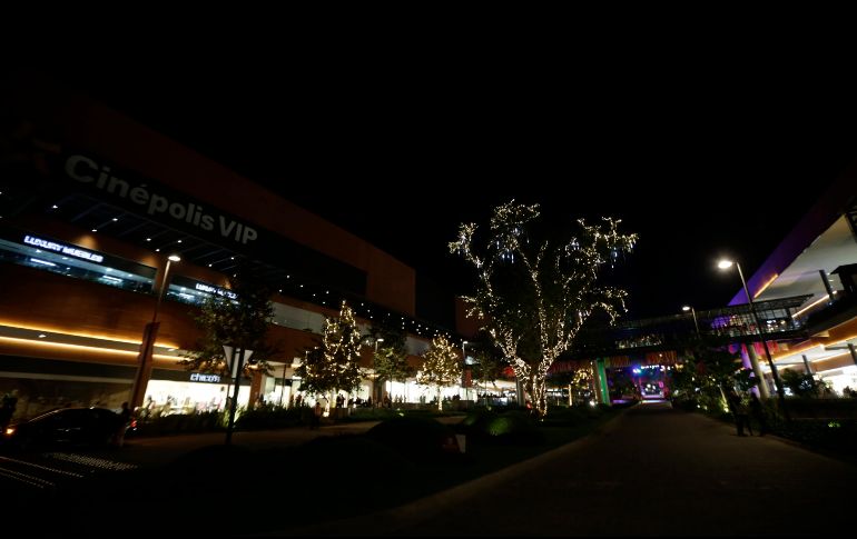 El centro comercial recibirá alimentos no perecederos, productos de limpieza doméstica y personal, papel higiénico, sueros de rehidratación, gel antibacterial, cubrebocas, guantes, ropa, calzado y otros productos de utilidad. EL INFORMADOR/Archivo