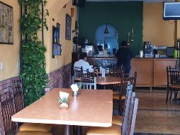 Restaurante semivacío. El rector de la UdeG considera que en junio se podría pensar en estrategias parciales para los sectores que más lo necesiten. EL INFORMADOR/G. Gallo