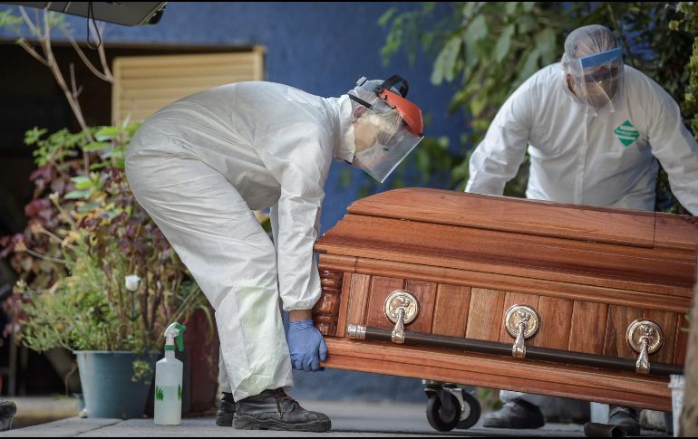 Fuera de EU, han fallecido tres mexicanos por coronavirus: uno en Colombia, uno en Francia y el primero que se registró en Perú. AFP / P. Pardo