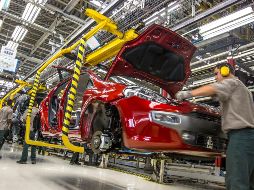 El Presidente está considerando abrir la industria automotriz a la par con Estados Unidos o antes; el país norteamericano proyecta la reactivación a partir del 11 de mayo. NTX / ARCHIVO